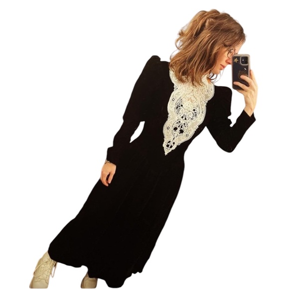 Jessica McClintock Dresses & Skirts - Vintage Jessica McClintock Wednesday Adam’s Wedding Gown Dress